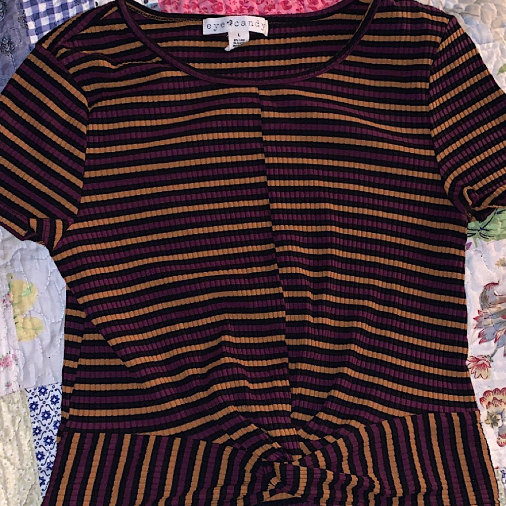 Size LARGE crop top!!